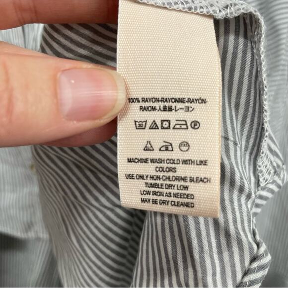 Free People Grey & White Striped Ruffled Tiered Long Sleeve Blouse Womens S Top - Picture 9 of 10